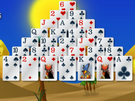ピラミッドソリティアのゲームプレイ画像